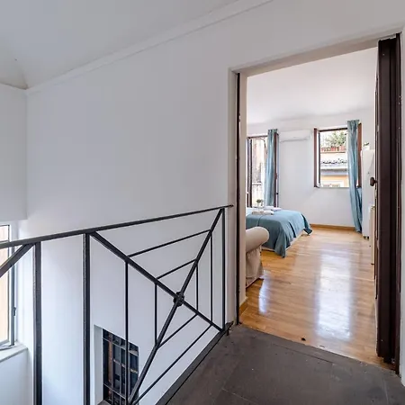 Tiberina Rooftop Trastevere Apartment